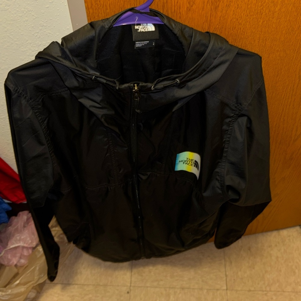 Men’s north face windbreaker